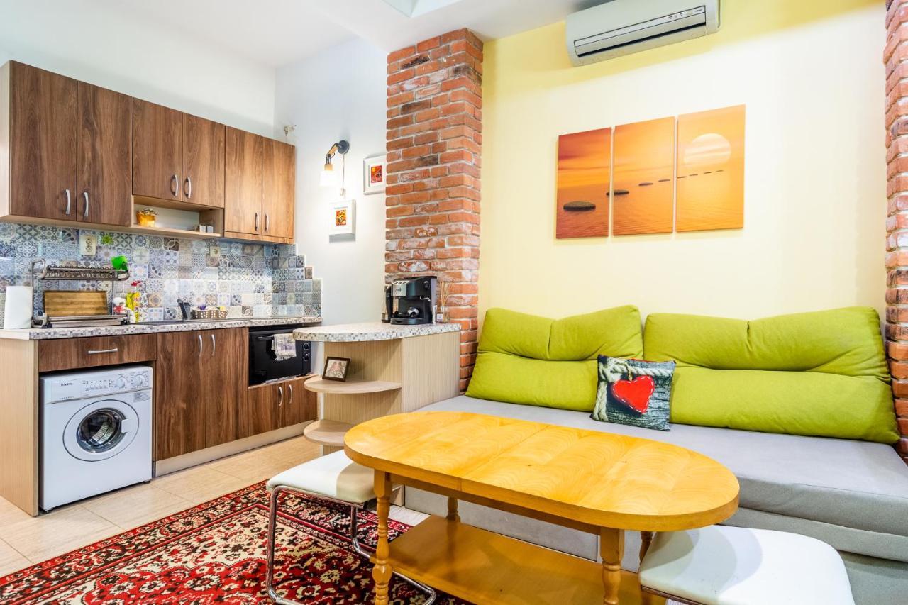 Barcelona Colorful Central Studio W Green Backyard Sofia Exterior foto